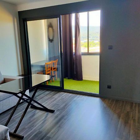 Appartement En Duplex Au 3Ieme Etage Sans Ascenseur Hyères Exterior foto